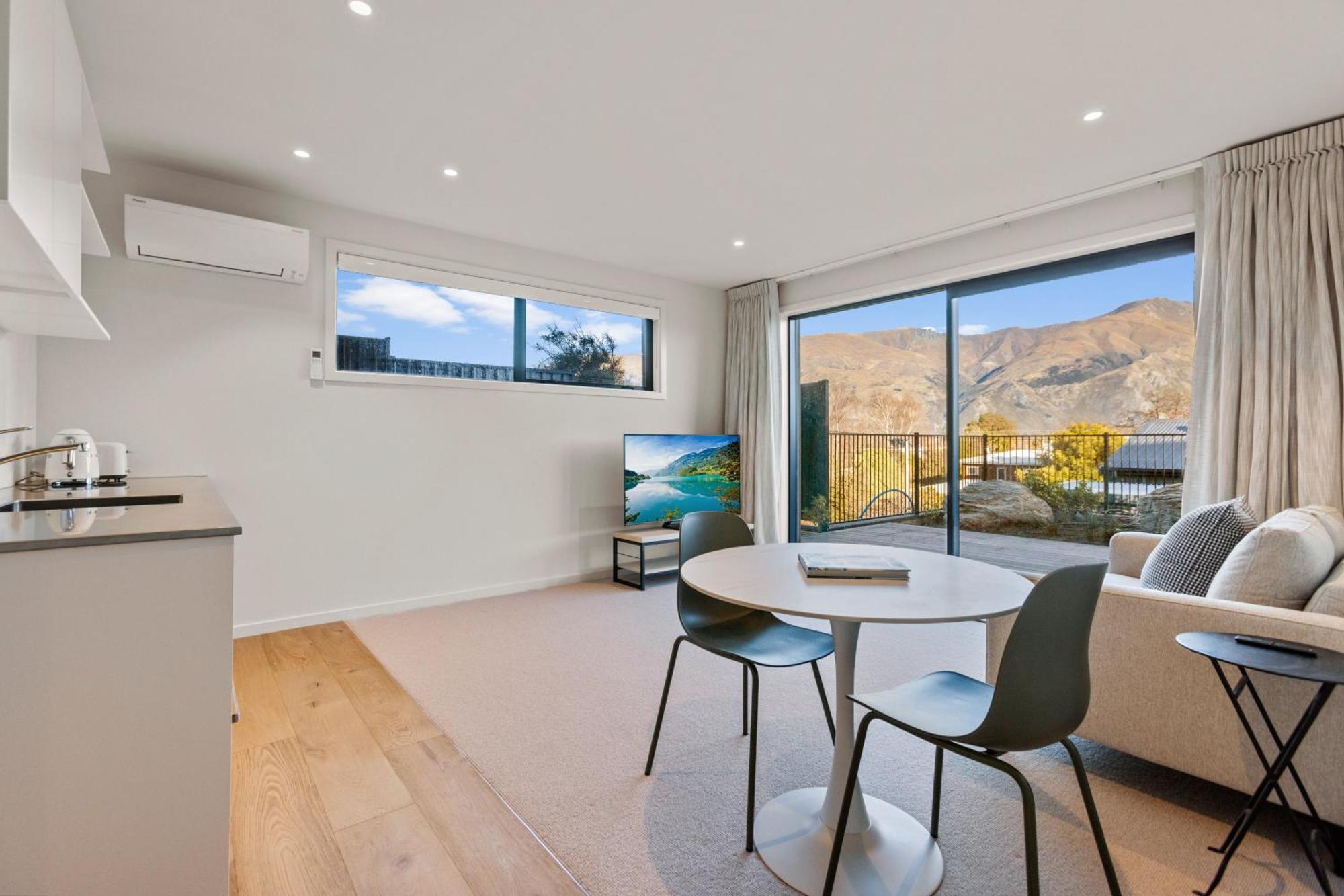 Guest House With Mountain Views Wanaka Dış mekan fotoğraf